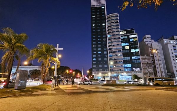 barrio tres cruces montevideo